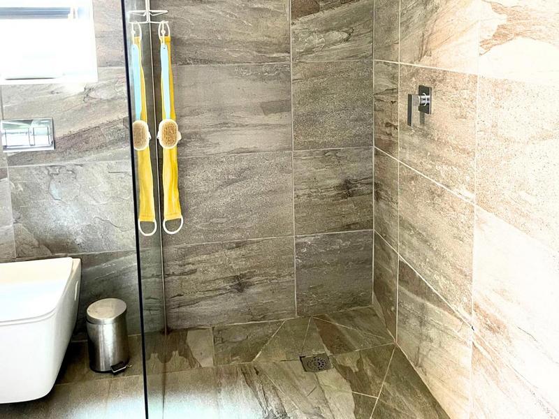 10 Bedroom Property for Sale in Chatsworth Western Cape